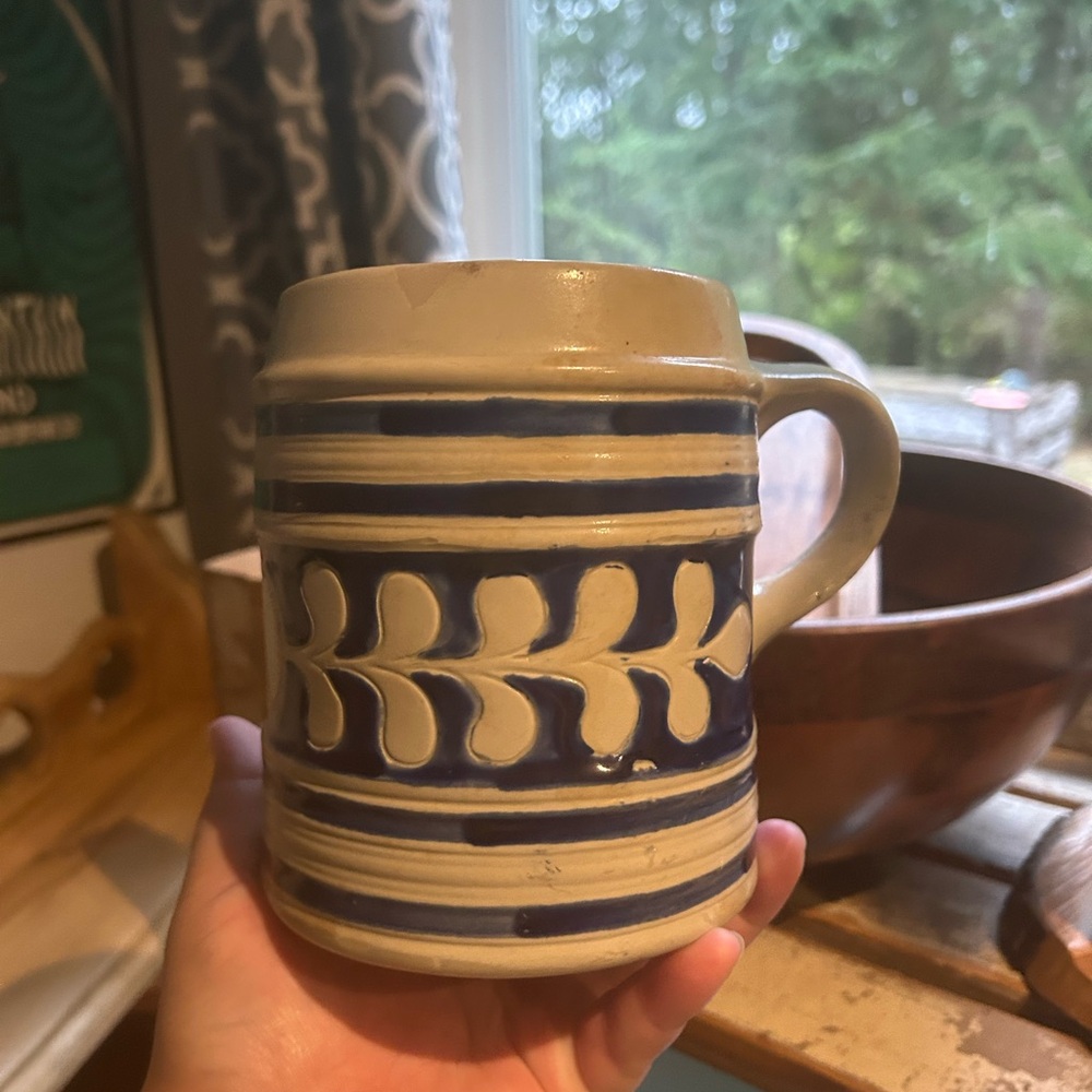 Williamsburg stoneware pottery mug